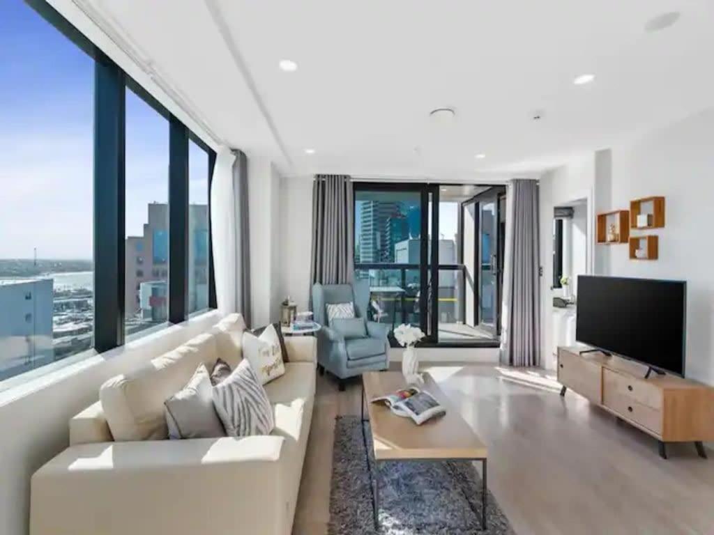 Just Opposite To Sky Tower , 2 Bed 2 Bath In Cbd Apartment Оукланд Екстериор снимка